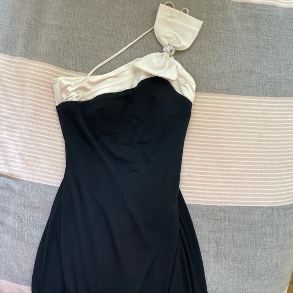 Cache elegant evening gown - Picture 2 of 8